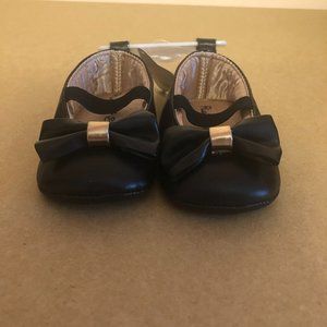 Black baby shoes (Rising Star)